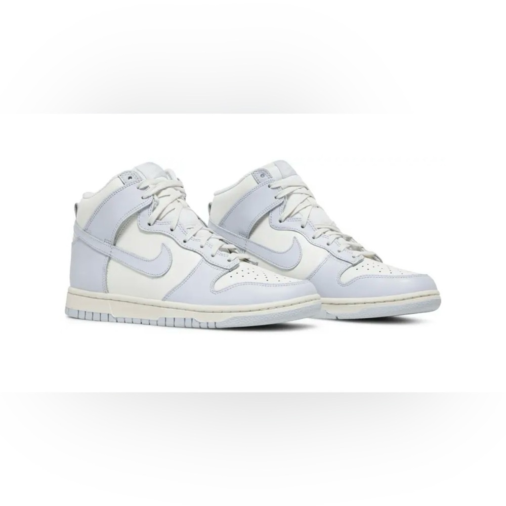 Nike Pastel Purple Sneakers